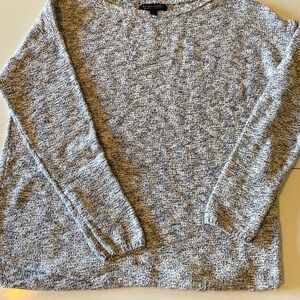 Banana Republic Heathered Gray Women's Sweater M. Always in style, alone/layered